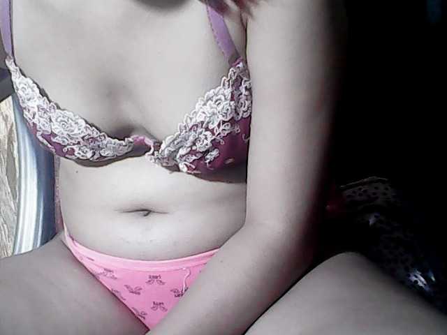 flowerhairypinay live cam on BongaCams