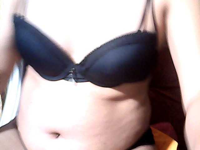 flowerhairypinay live cam on BongaCams