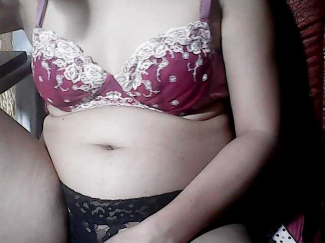 flowerhairypinay Live-Cam auf BongaCams