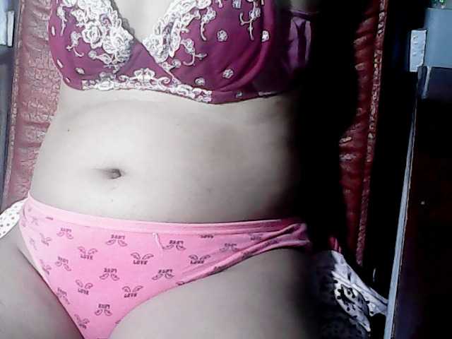 flowerhairypinay live cam on BongaCams