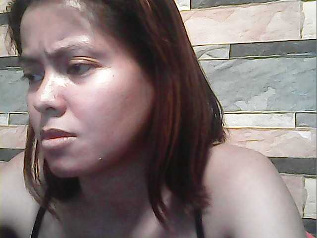 flowerhairypinay live cam on BongaCams