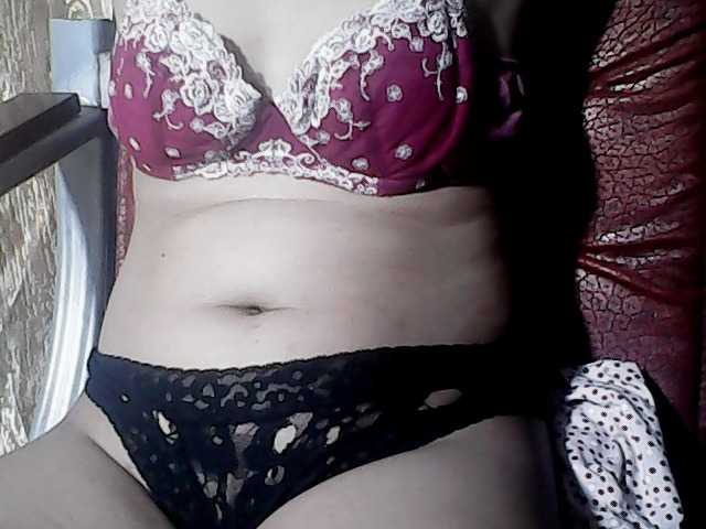 flowerhairypinay Live Cam on BongaCams