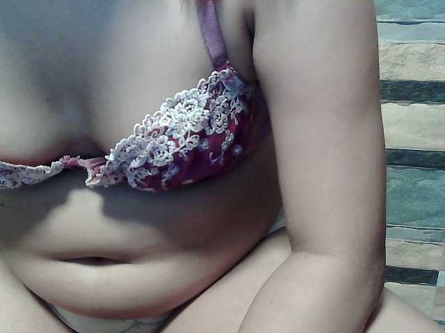 flowerhairypinay live cam on BongaCams