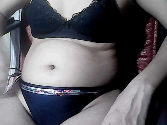 flowerhairypinay live cam on BongaCams