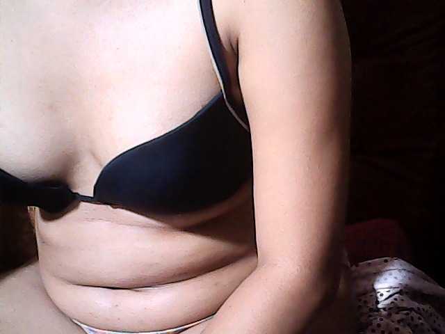 flowerhairypinay live webcam show
