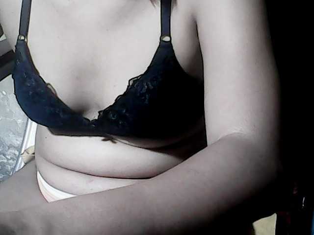 flowerhairypinay live cam on BongaCams