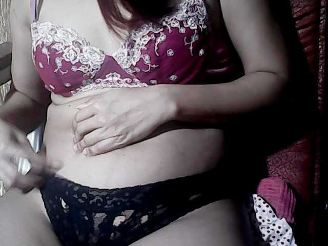 flowerhairypinay live cam on BongaCams