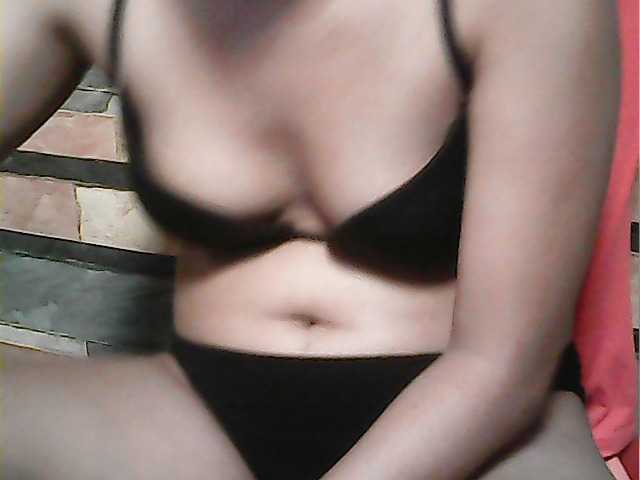flowerhairypinay live cam on BongaCams
