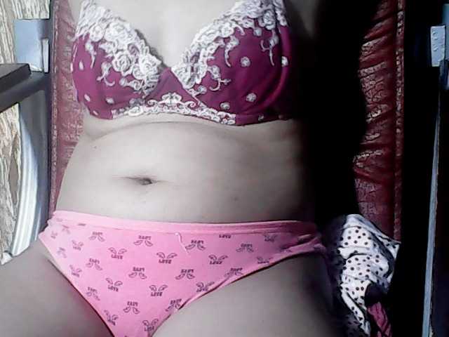 flowerhairypinay live cam on BongaCams
