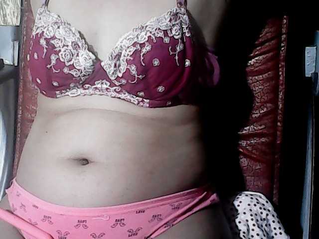 flowerhairypinay live cam on BongaCams