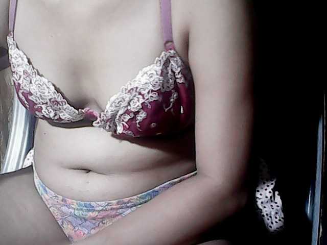 flowerhairypinay live cam on BongaCams