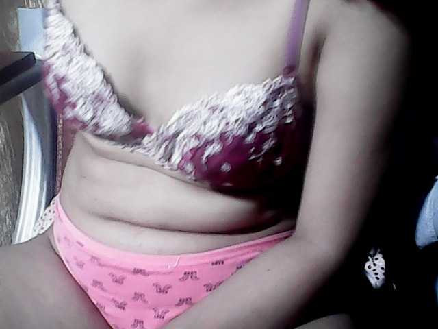 flowerhairypinay live cam on BongaCams