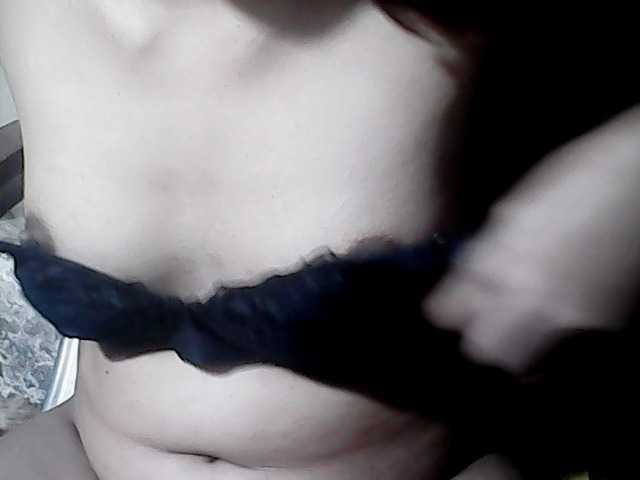 flowerhairypinay live cam on BongaCams