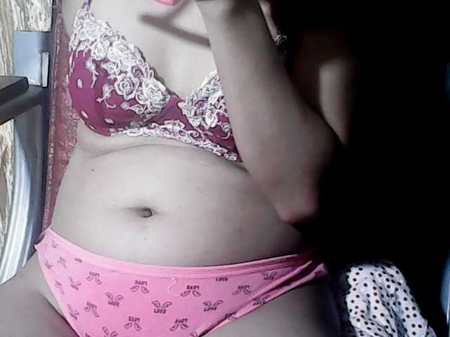 flowerhairypinay live cam on BongaCams