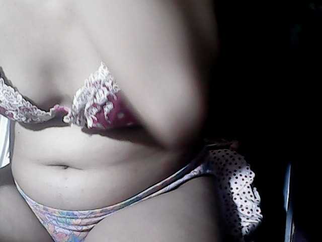 flowerhairypinay live cam on BongaCams