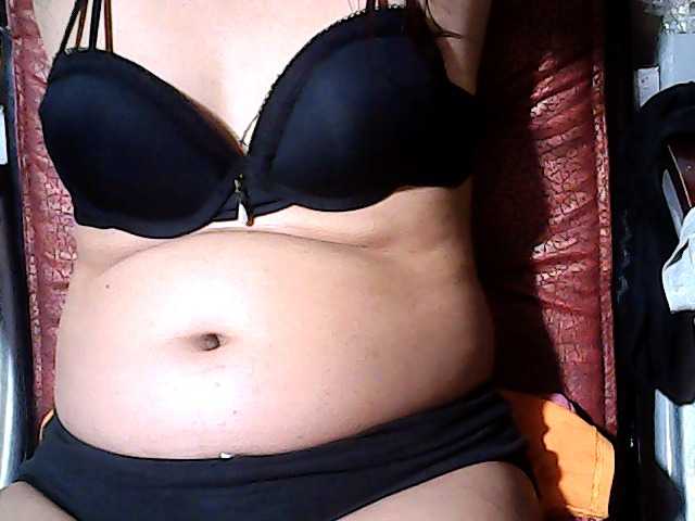 flowerhairypinay live cam on BongaCams