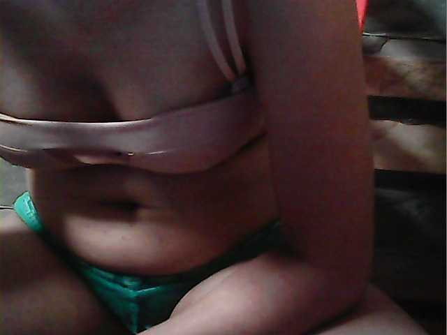 flowerhairypinay's BongaCams show and profile