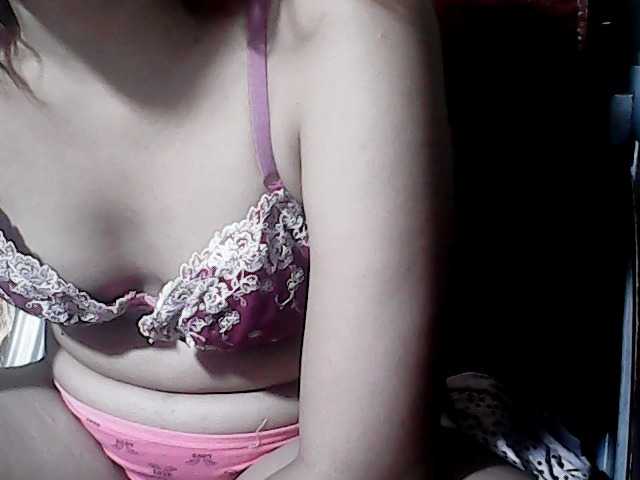 flowerhairypinay live cam on BongaCams