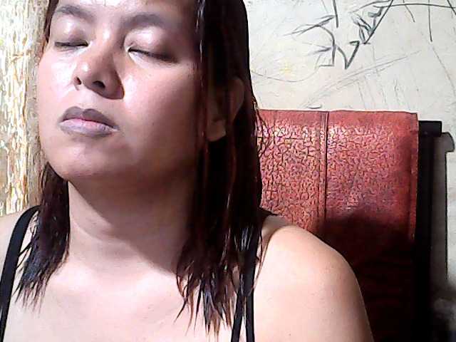 flowerhairypinay live cam on 
