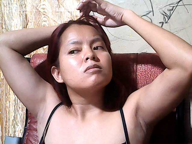 flowerhairypinay live cam on BongaCams