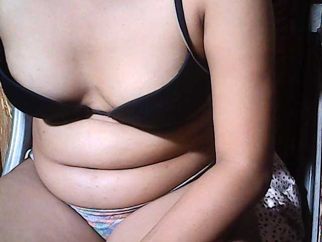 flowerhairypinay live cam on BongaCams