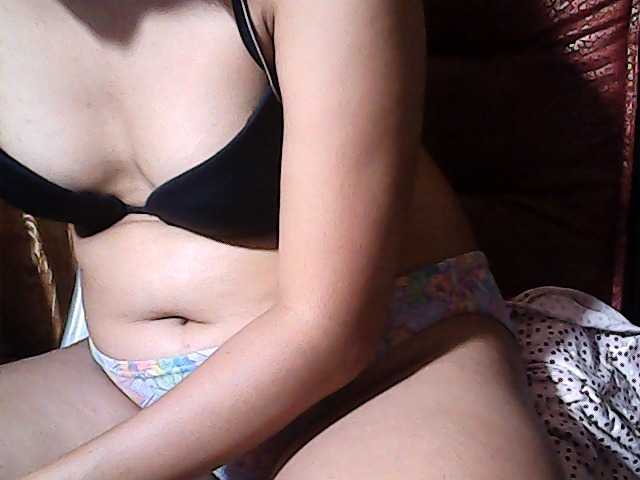 flowerhairypinay live cam on BongaCams