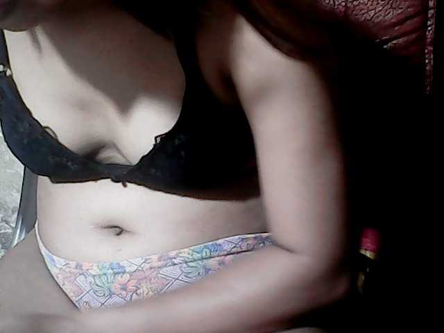 flowerhairypinay live cam on BongaCams