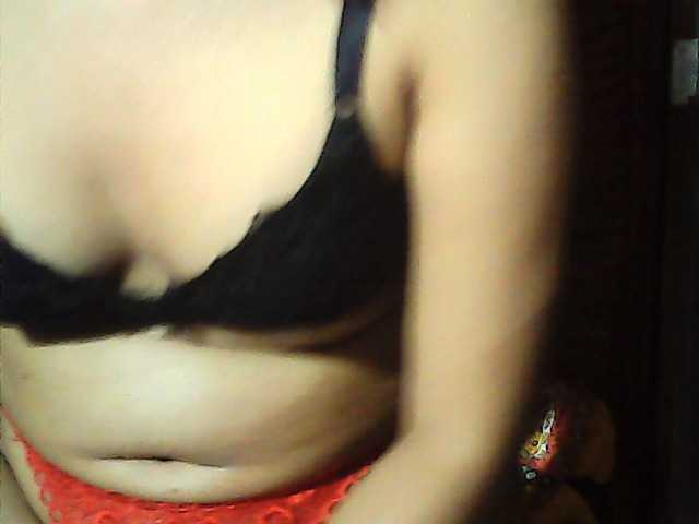 flowerhairypinay live cam on BongaCams