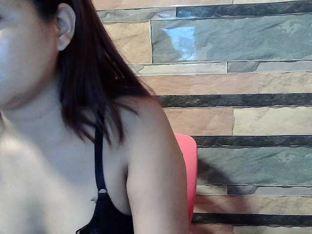 flowerhairypinay live cam on BongaCams
