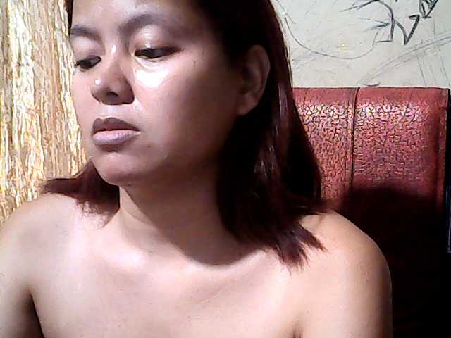 flowerhairypinay live cam on BongaCams