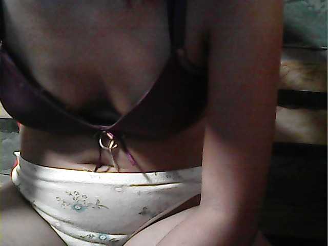 flowerhairypinay's BongaCams show and profile