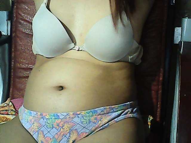 flowerhairypinay live cam on BongaCams