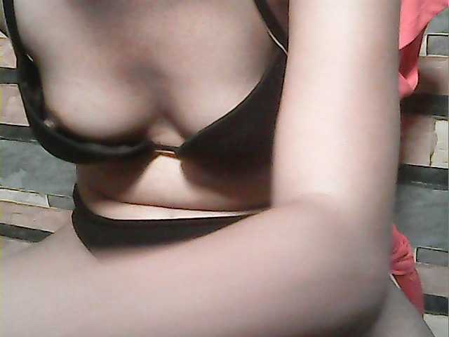 flowerhairypinay live cam on BongaCams