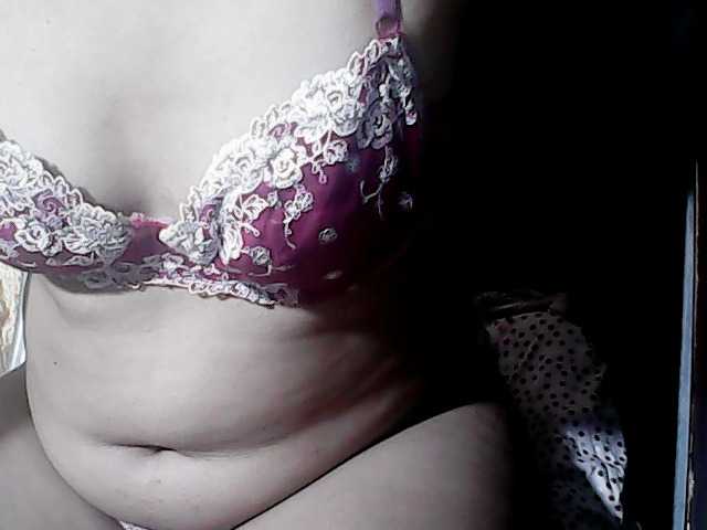 flowerhairypinay live cam on BongaCams