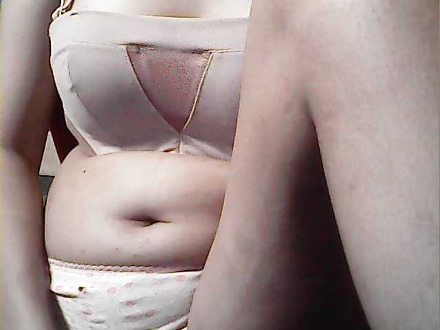 flowerhairypinay's BongaCams show and profile