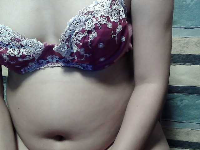 flowerhairypinay live cam on BongaCams