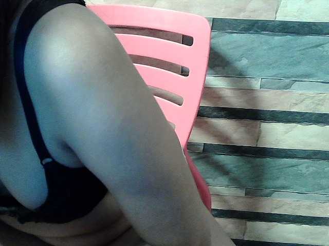 flowerhairypinay live cam on BongaCams