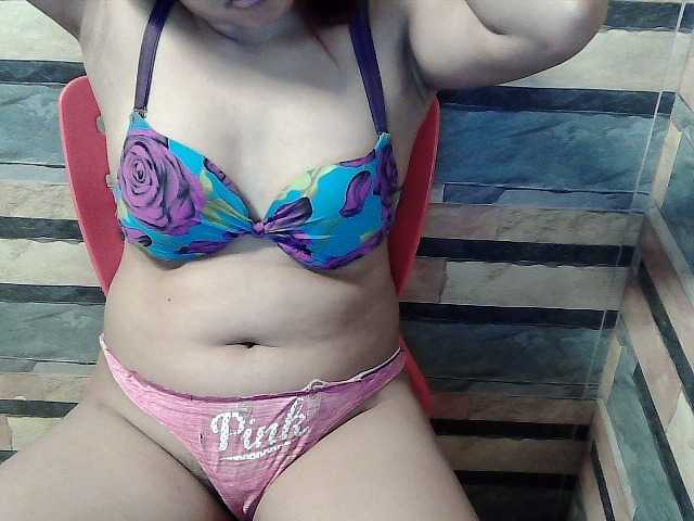 flowerhairypinay live cam on BongaCams