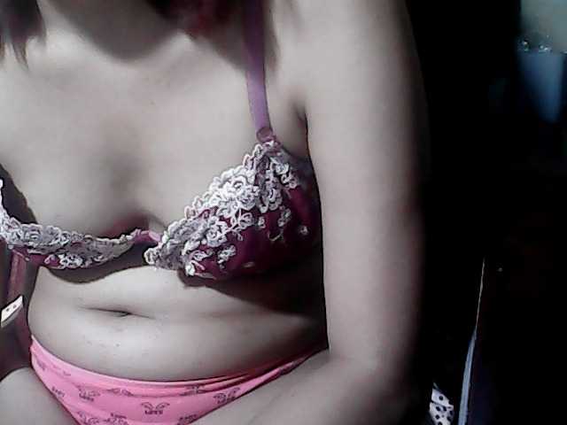 flowerhairypinay live cam on BongaCams