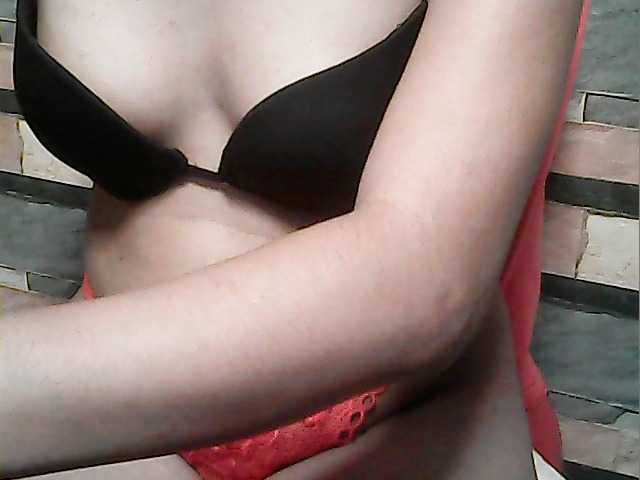 flowerhairypinay live cam on BongaCams
