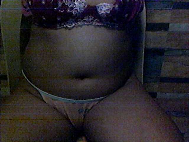 flowerhairypinay live cam on BongaCams