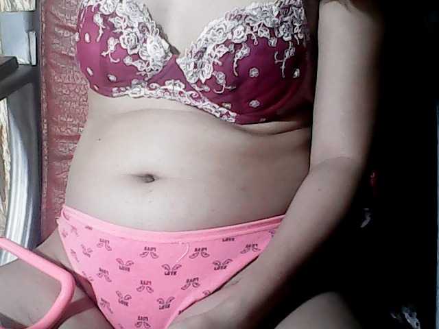 flowerhairypinay live cam on BongaCams