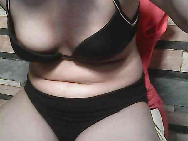 HornyNica webcam
