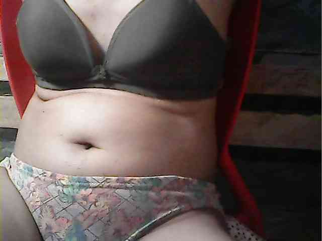 HornyNica webcam