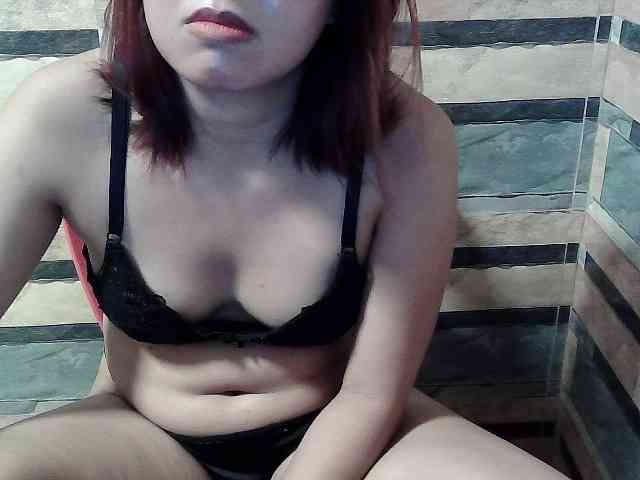 HornyNica webcam