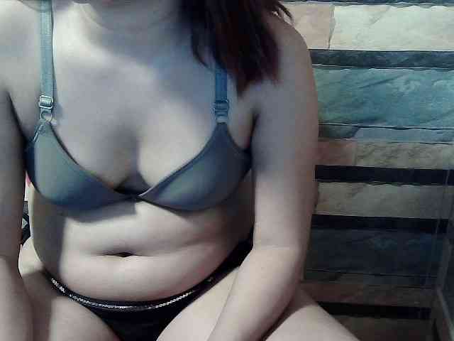 HornyNica webcam