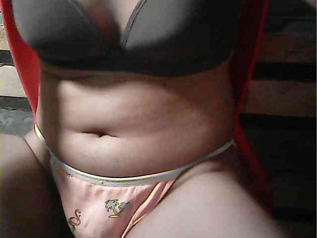 HornyNica webcam
