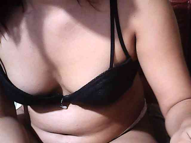 HornyNica webcam