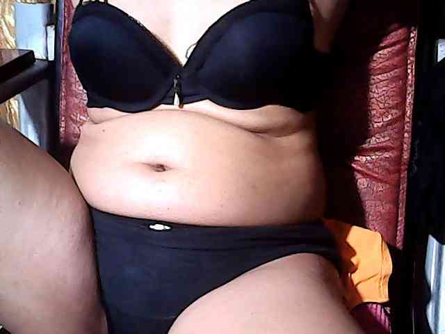 HornyNica webcam