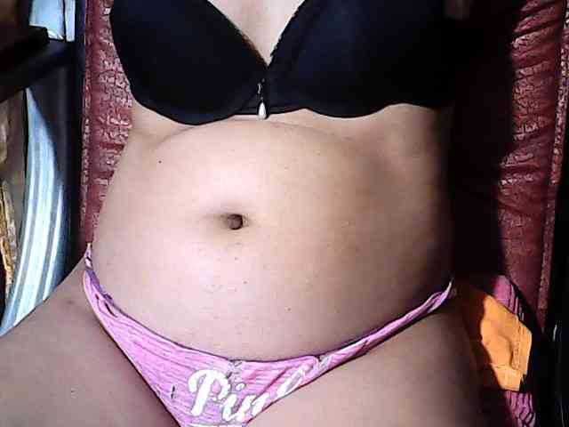 HornyNica webcam